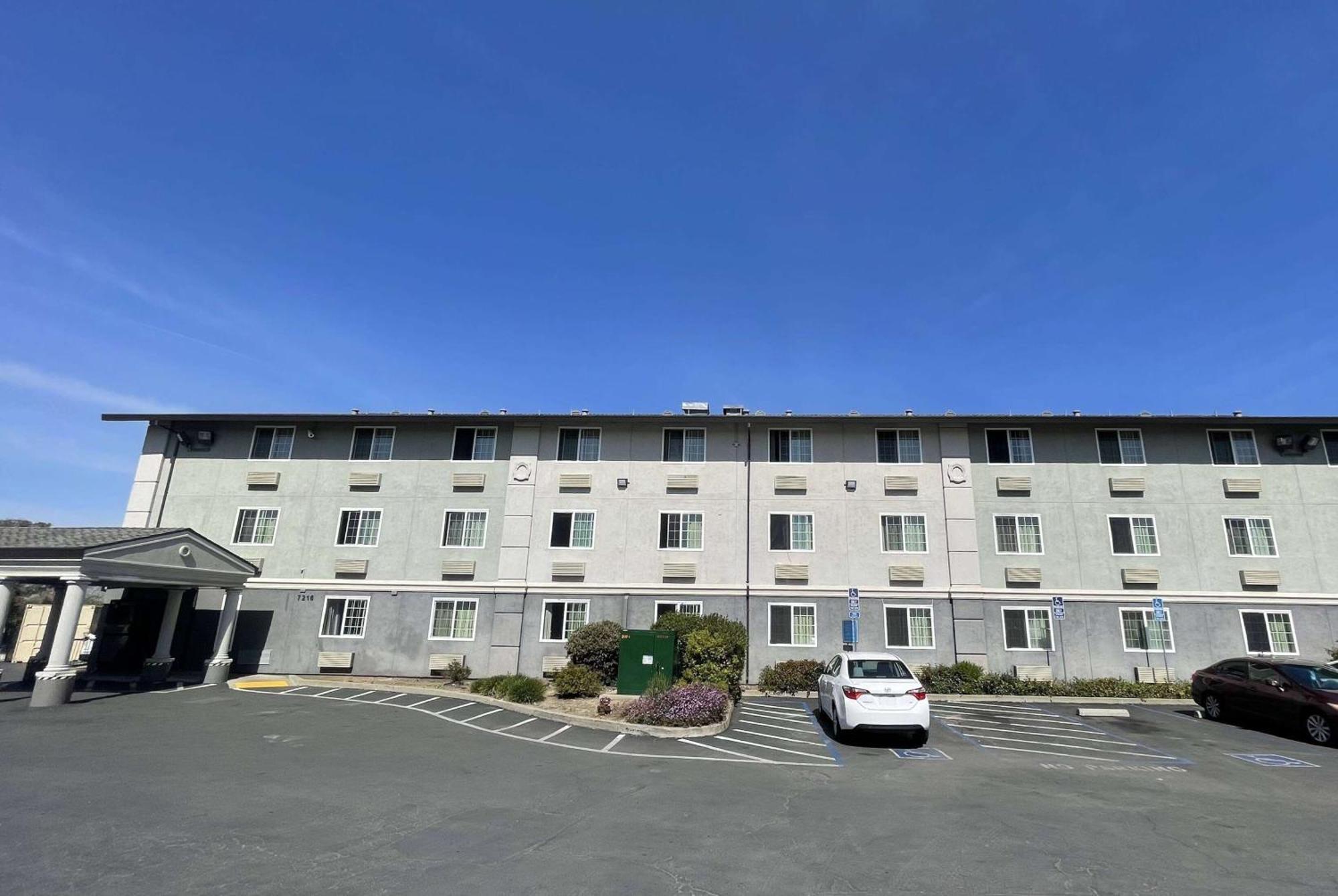 Hotel Super 8 By Wyndham Sacramento/Florin Rd Freeport Esterno foto