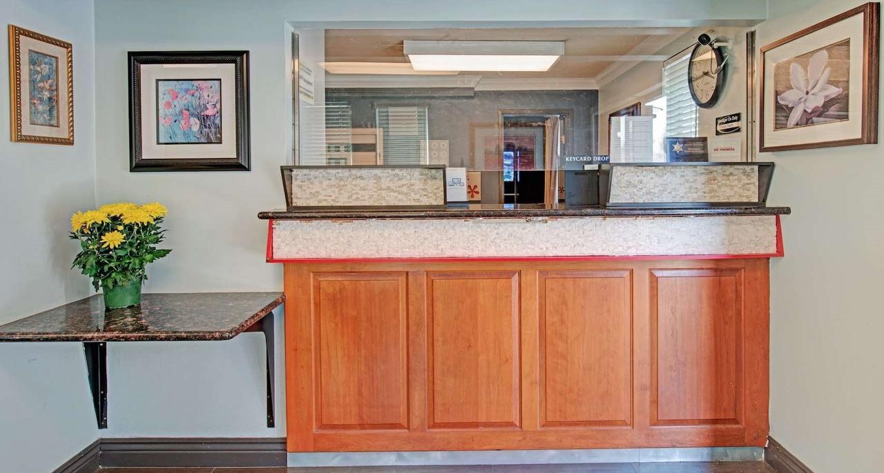 Hotel Super 8 By Wyndham Sacramento/Florin Rd Freeport Esterno foto